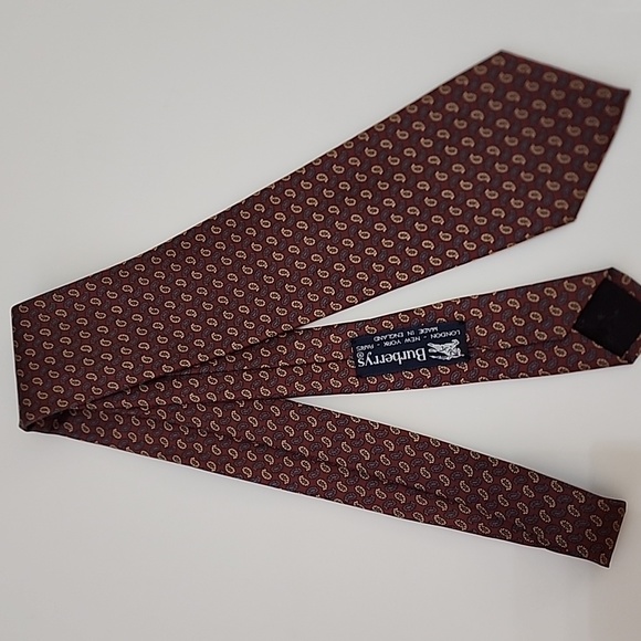 Burberrys Tie - Picture 1 of 5